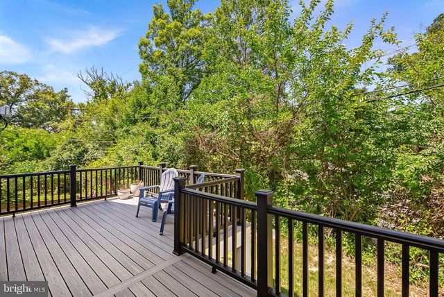 26 S PARK DR, Arlington, VA 22204