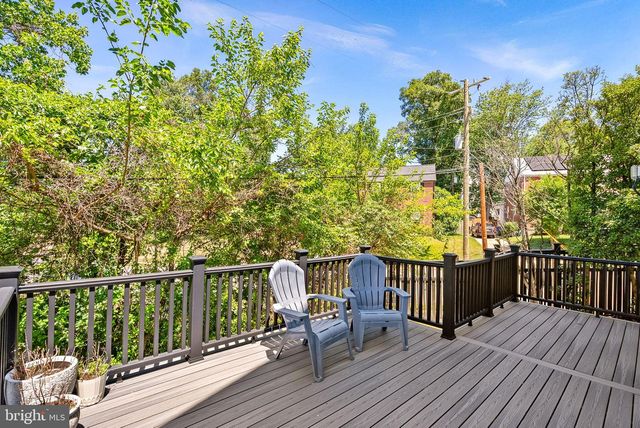 26 S PARK DR, Arlington, VA 22204