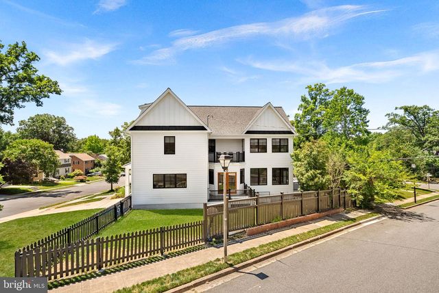 26 S PARK DR, Arlington, VA 22204