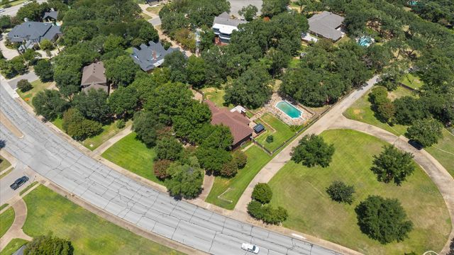 2520 Norwood Drive, Hurst, TX 76054