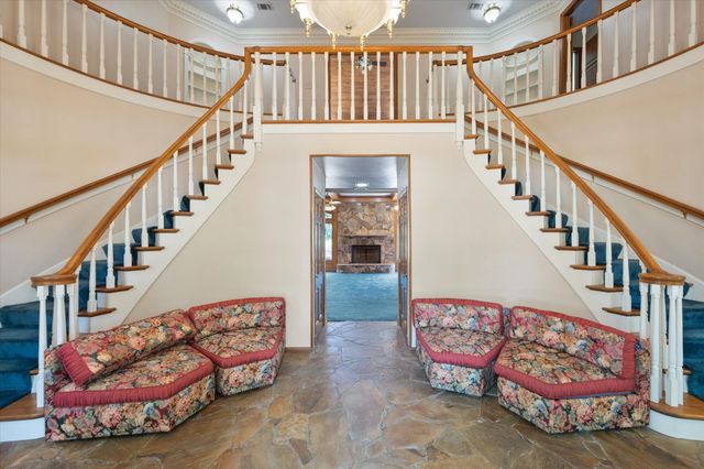 2520 Norwood Drive, Hurst, TX 76054