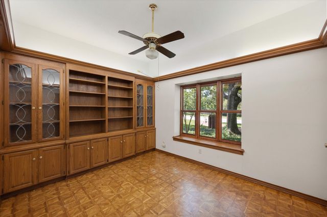 2520 Norwood Drive, Hurst, TX 76054