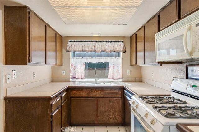 6568 Avenida Mariposa, Jurupa Valley, CA 92509