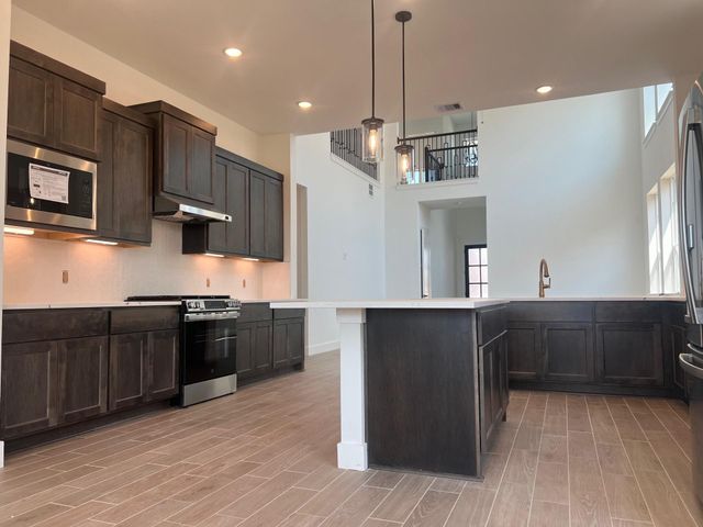 2418 Garden Arbor, Tomball, TX 77375