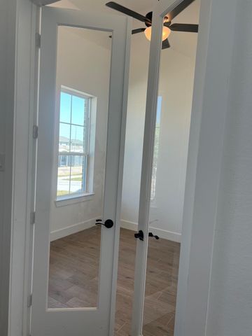 2418 Garden Arbor, Tomball, TX 77375