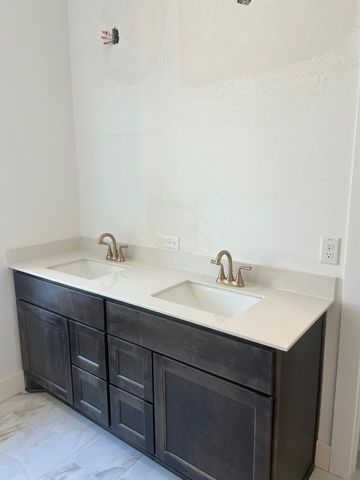 2418 Garden Arbor, Tomball, TX 77375