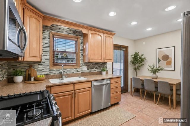 65 Hilliard Road, Old Bridge, NJ 08857
