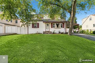 65 Hilliard Road, Old Bridge, NJ 08857
