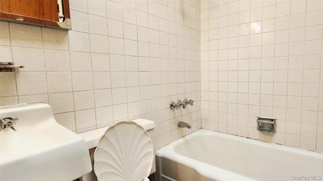 5940 Flushing Avenue, Maspeth, NY 11378