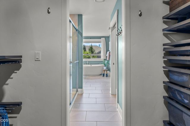 20867 SE Sunniberg Lane, Bend, OR 97702