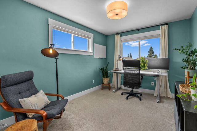 20867 SE Sunniberg Lane, Bend, OR 97702
