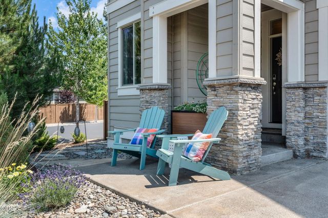 20867 SE Sunniberg Lane, Bend, OR 97702