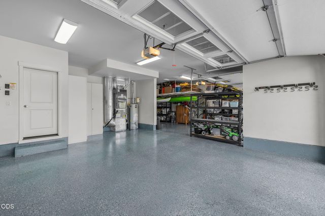 20867 SE Sunniberg Lane, Bend, OR 97702