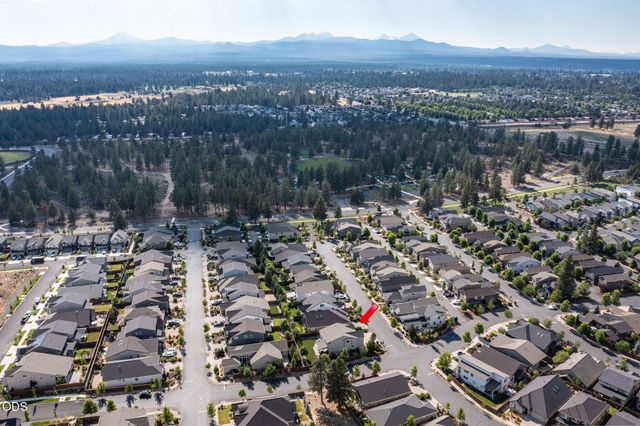 20867 SE Sunniberg Lane, Bend, OR 97702