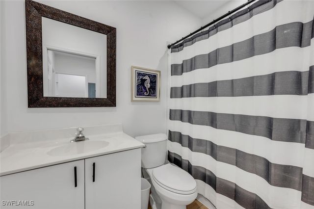 6010 Chardonnay LN 304, Naples, FL 34119