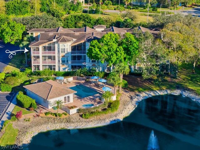 6010 Chardonnay LN 304, Naples, FL 34119