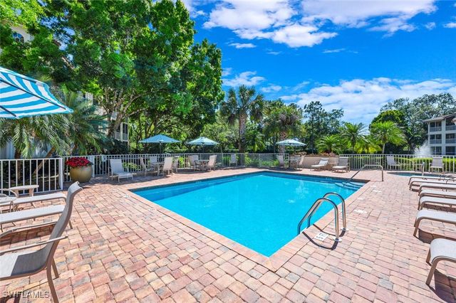 6010 Chardonnay LN 304, Naples, FL 34119