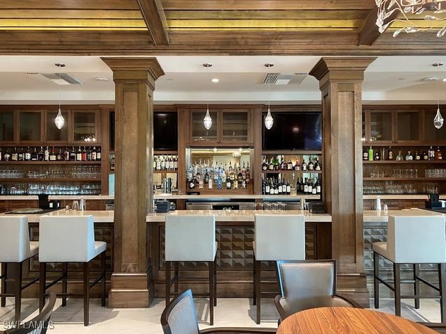 6010 Chardonnay LN 304, Naples, FL 34119