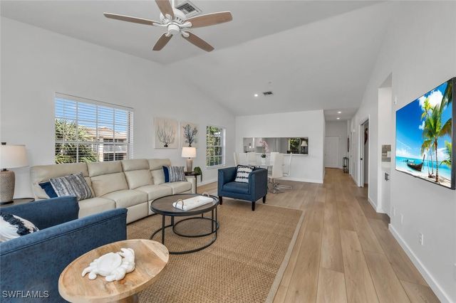 6010 Chardonnay LN 304, Naples, FL 34119