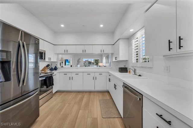 6010 Chardonnay LN 304, Naples, FL 34119