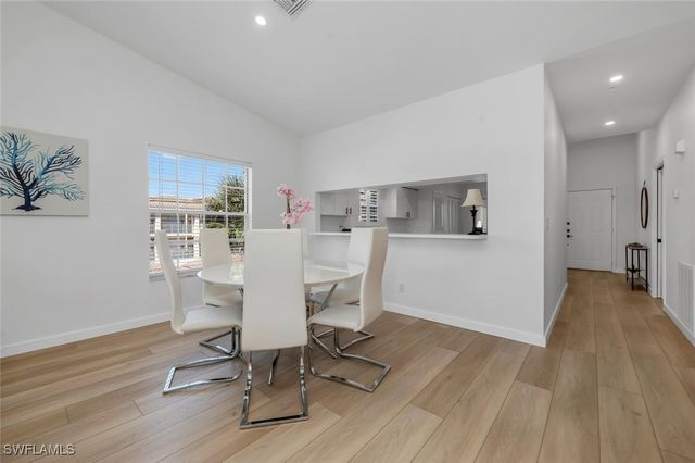 6010 Chardonnay LN 304, Naples, FL 34119