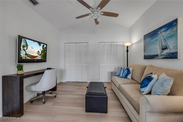 6010 Chardonnay LN 304, Naples, FL 34119