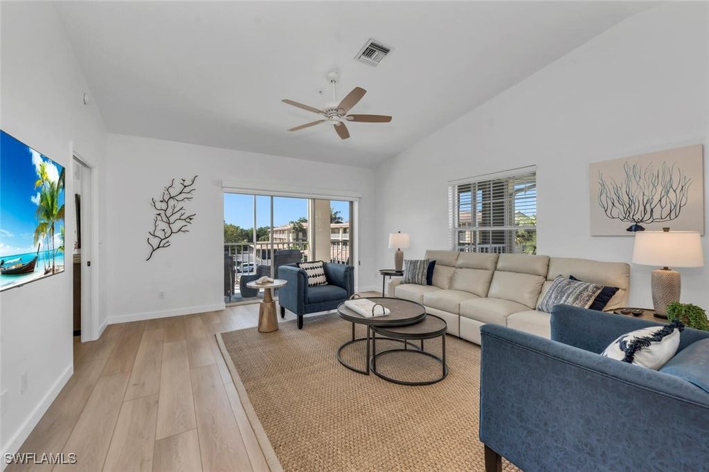 6010 Chardonnay LN 304, Naples, FL 34119