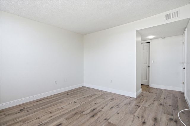 2500 WINDING CREEK BOULEVARD F305, Clearwater, FL 33761