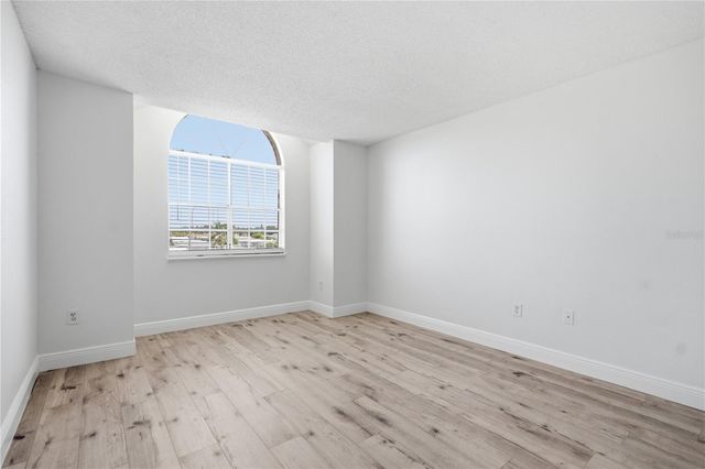 2500 WINDING CREEK BOULEVARD F305, Clearwater, FL 33761