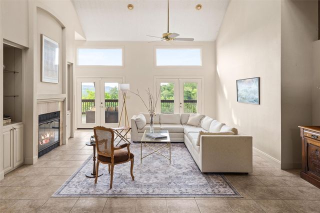 5900 Westslope DR, Austin, TX 78731