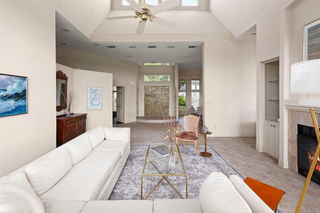 5900 Westslope DR, Austin, TX 78731