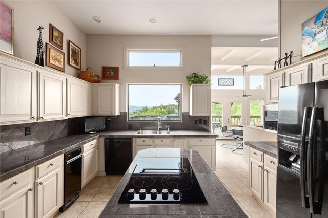 5900 Westslope DR, Austin, TX 78731