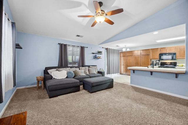 4237 E Murray Avenue, Visalia, CA 93292