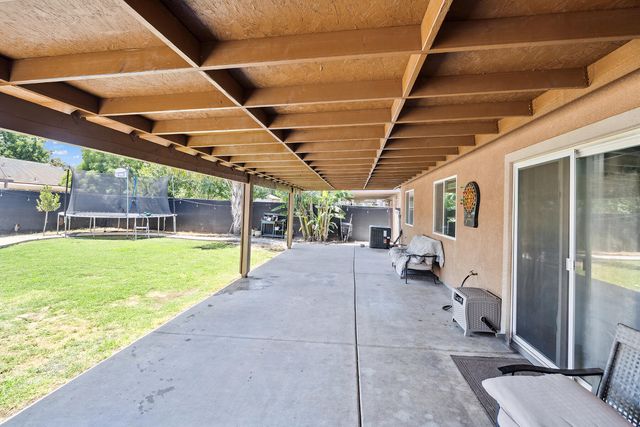 4237 E Murray Avenue, Visalia, CA 93292