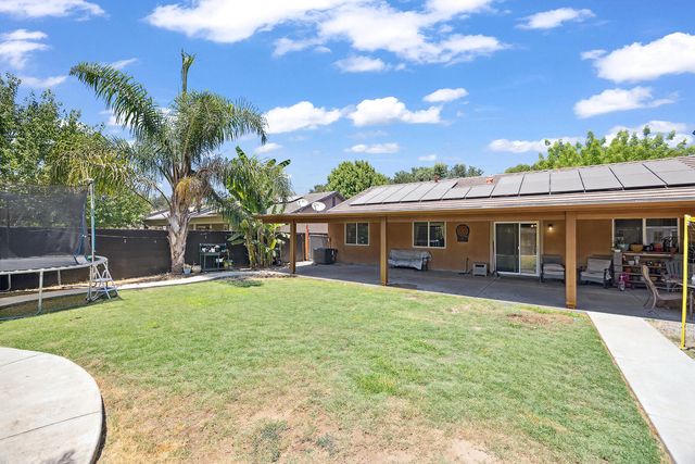 4237 E Murray Avenue, Visalia, CA 93292