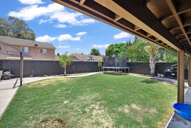 4237 E Murray Avenue, Visalia, CA 93292