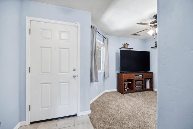 4237 E Murray Avenue, Visalia, CA 93292