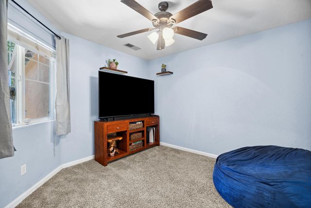 4237 E Murray Avenue, Visalia, CA 93292