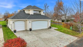 7 Buttercup Ct, Pasco, WA 99301