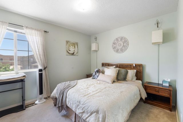 1813 Sierra Norte Loop NE, Rio Rancho, NM 87144