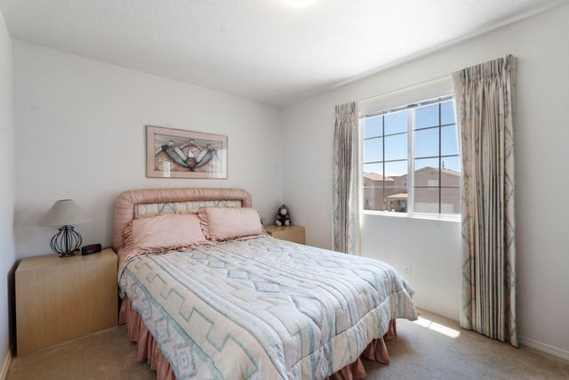 1813 Sierra Norte Loop NE, Rio Rancho, NM 87144