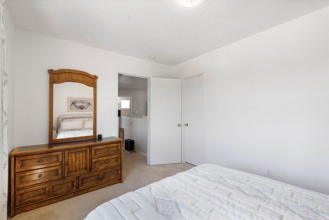 1813 Sierra Norte Loop NE, Rio Rancho, NM 87144
