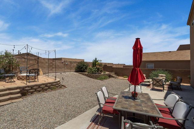 1813 Sierra Norte Loop NE, Rio Rancho, NM 87144