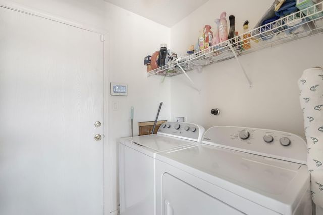 1813 Sierra Norte Loop NE, Rio Rancho, NM 87144