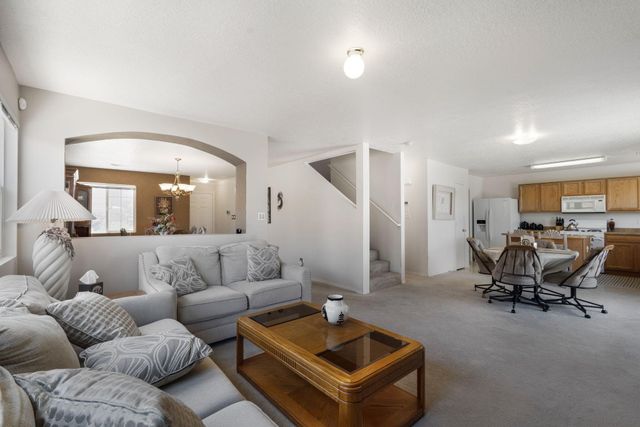 1813 Sierra Norte Loop NE, Rio Rancho, NM 87144