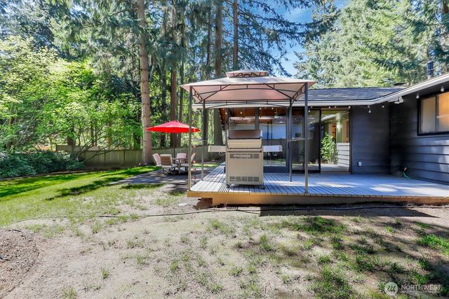 15803 NE 195th Street, Woodinville, WA 98072