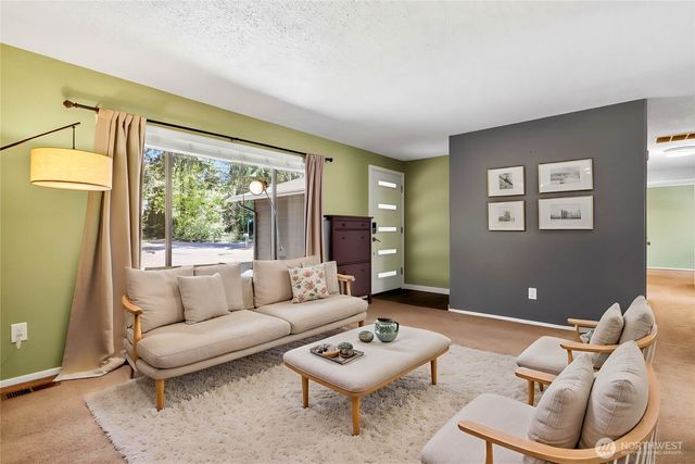 15803 NE 195th Street, Woodinville, WA 98072