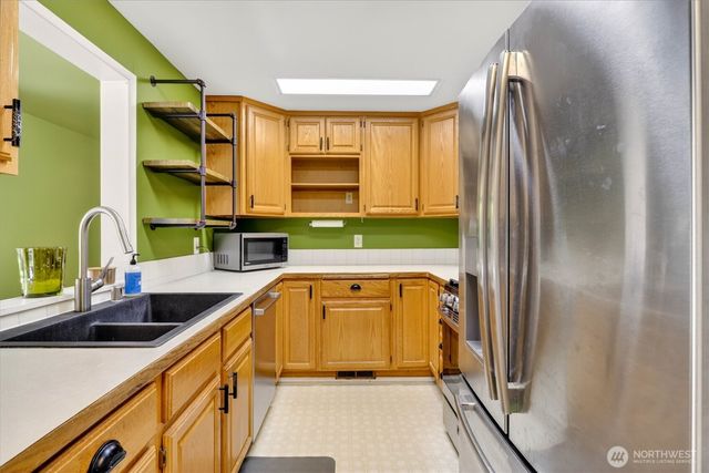 15803 NE 195th Street, Woodinville, WA 98072