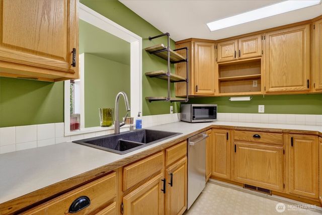 15803 NE 195th Street, Woodinville, WA 98072