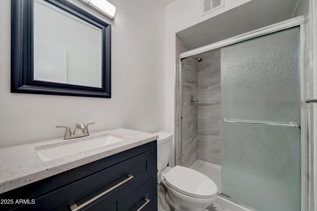 555 N MAY Street 20, Mesa, AZ 85201